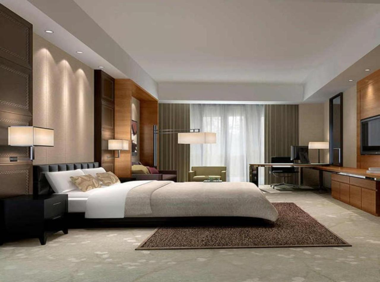 The Luxury Delhi Airport Hotel 4*